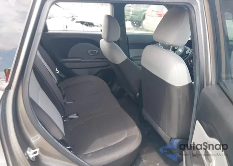 2016 Kia Soul z USA, uszkodzony, nr VIN KNDJN2A22G7369574